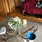 Private Suite With Own Entrance To Share