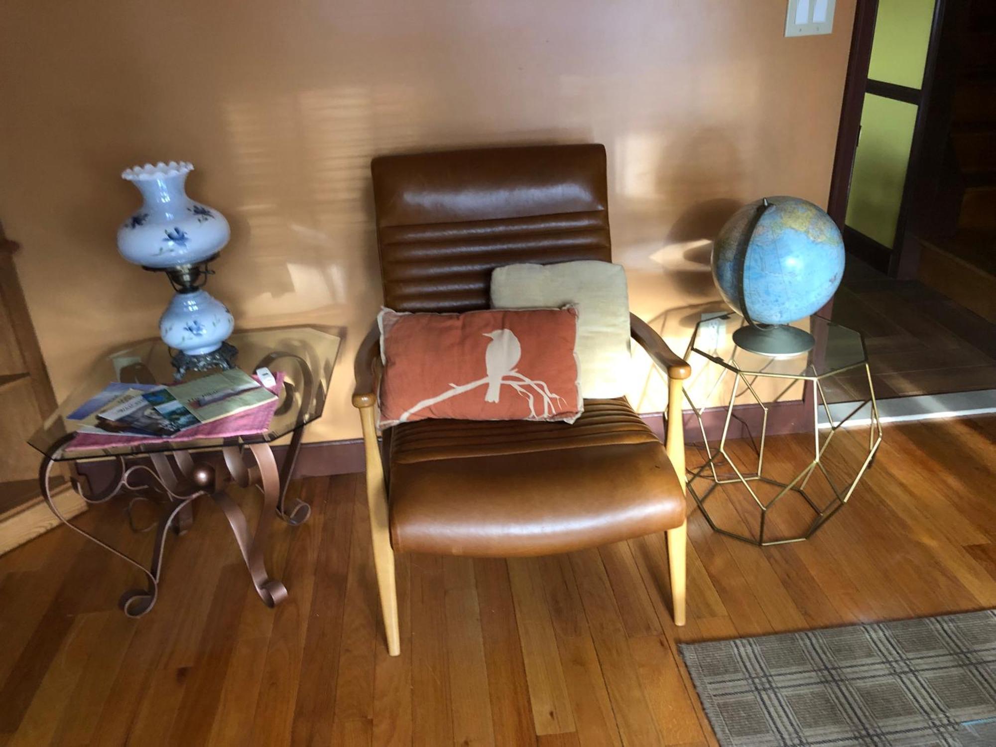 Private Unit With Own Entrance To Share *