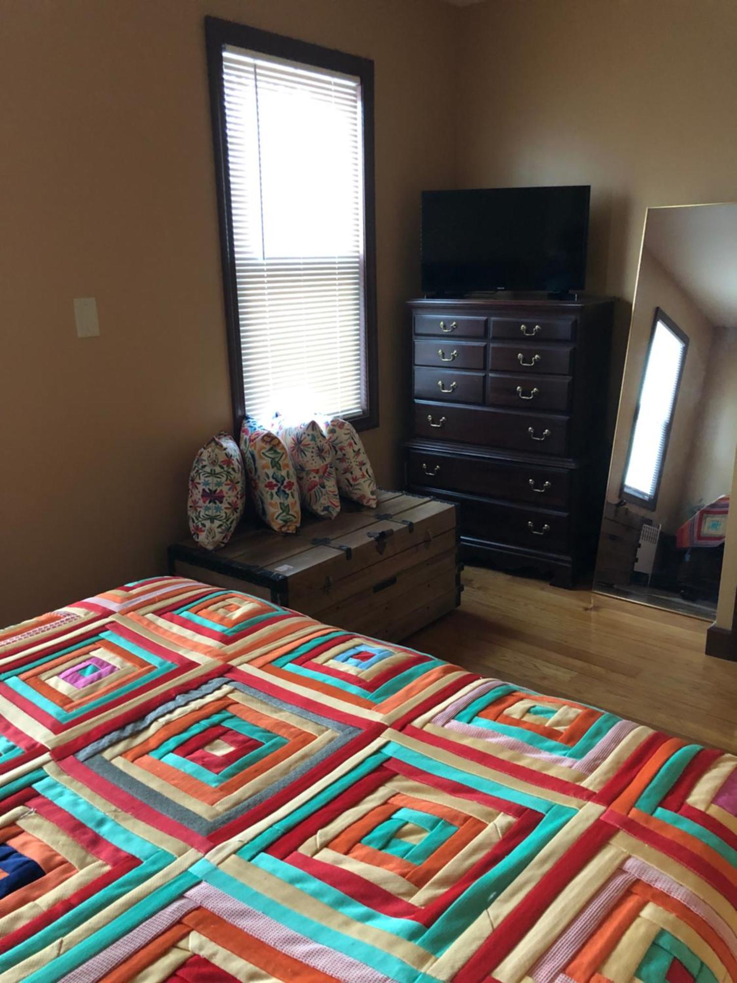 Private With Own Entrance To Share Bed & Breakfast